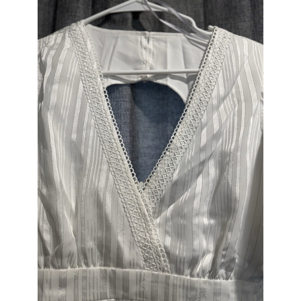 Lulu Adorable Essence White Striped Puff Sleeve Mini Dress Womans M V-neck NWT - Picture 3 of 12